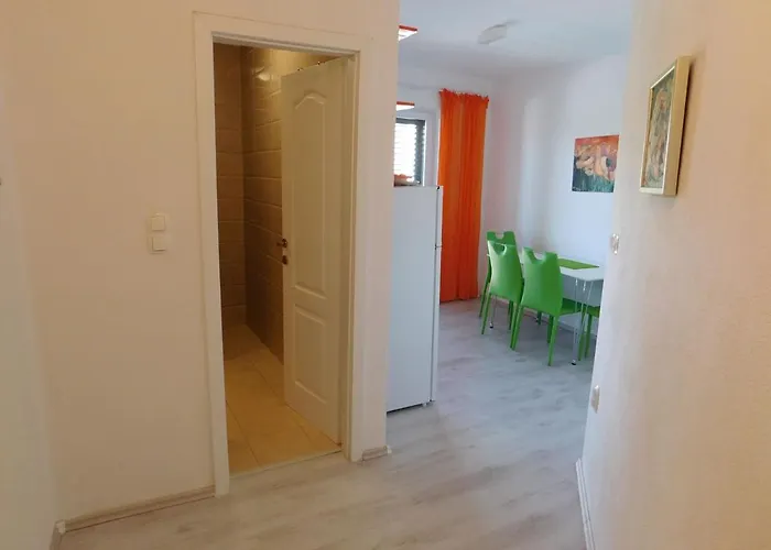 Renata - Zeleni Povlja (Brac)
